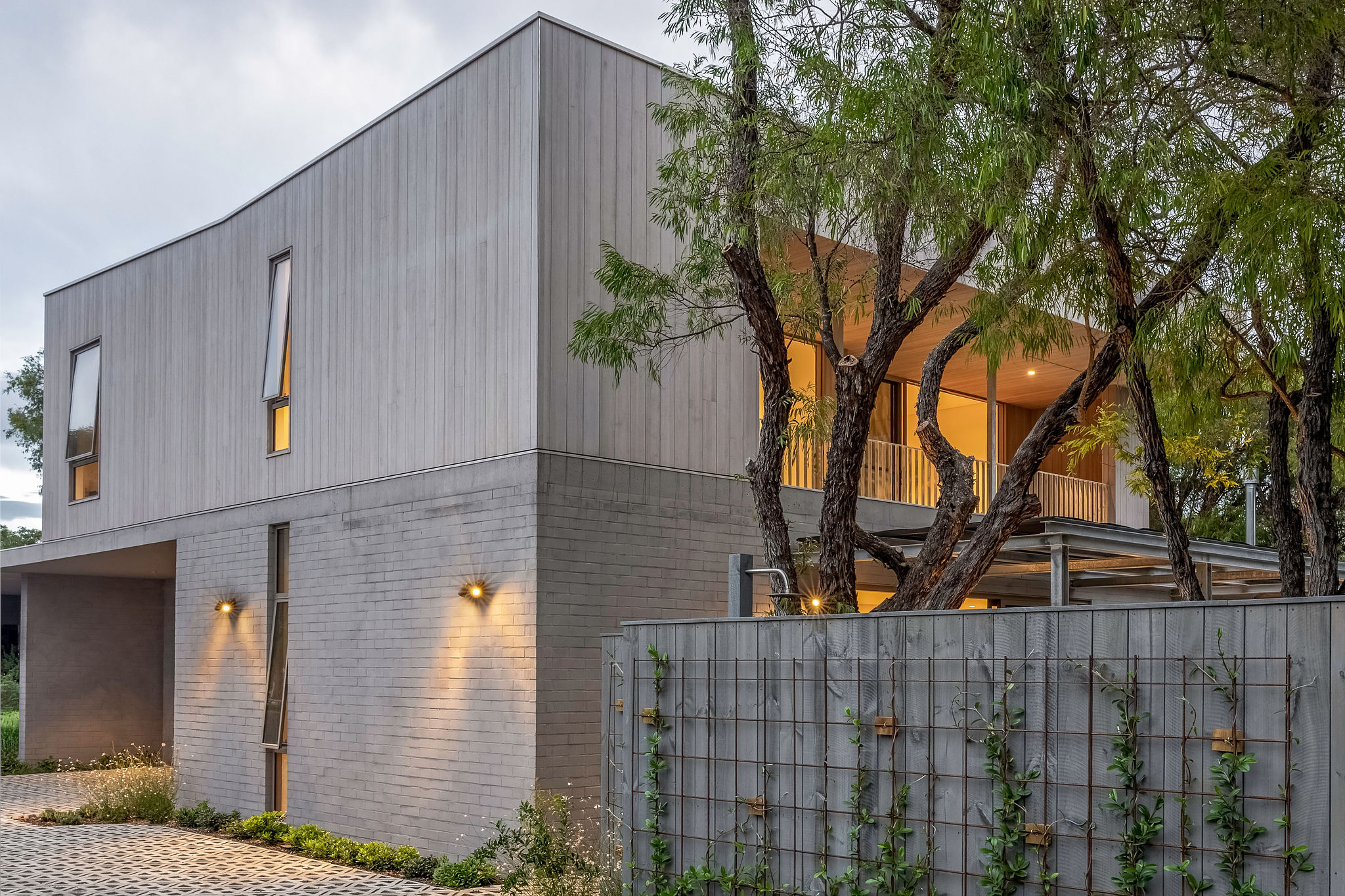 GBR182_Externals_Driveway-4